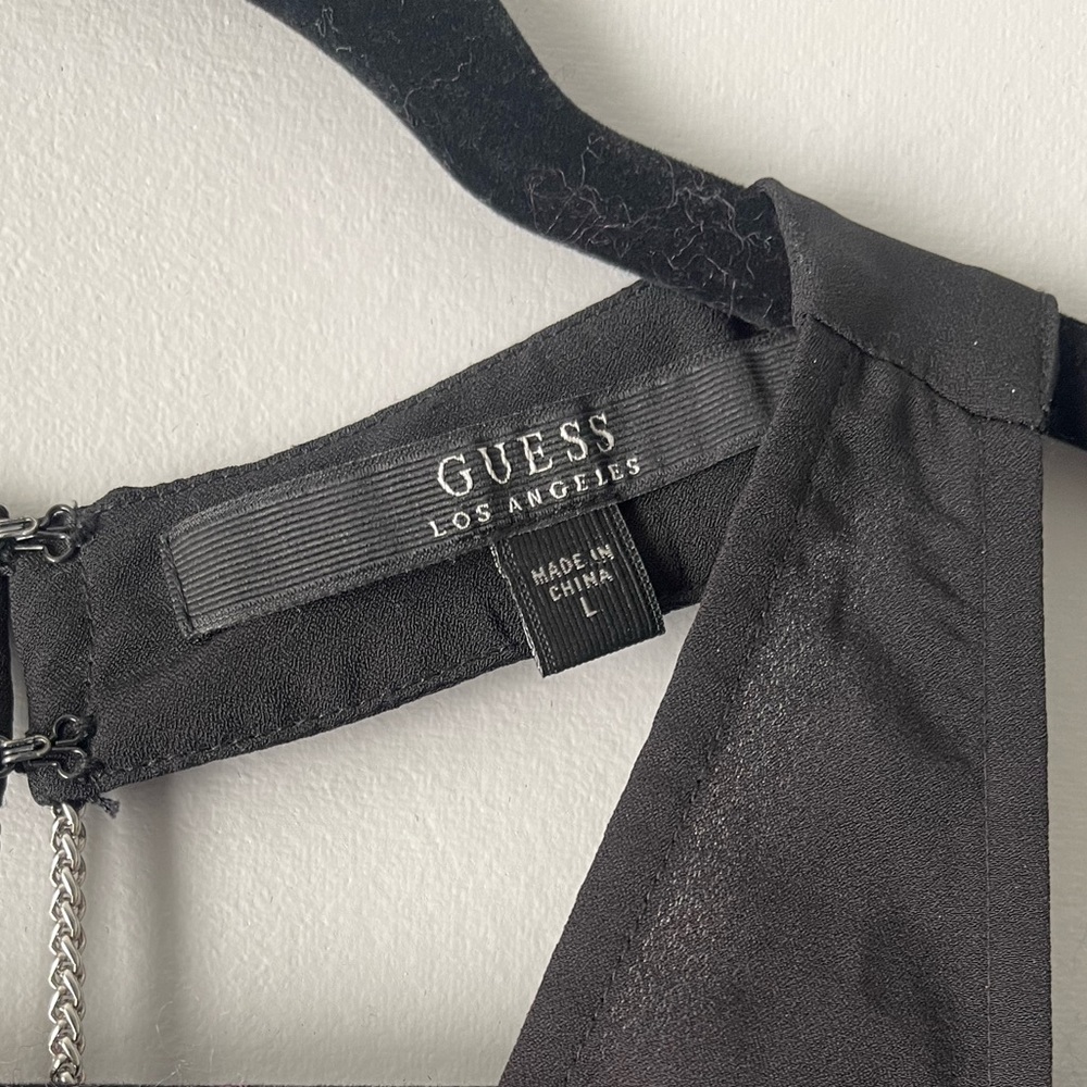 Women Guess V Neck Tank - Picture 5 of 5